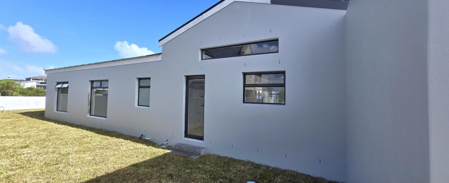 5 Bedroom Property for Sale in Kleinbaai Western Cape